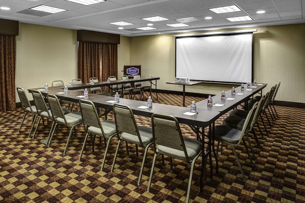 hampton inn and suites bakersfield hwy 58 ca