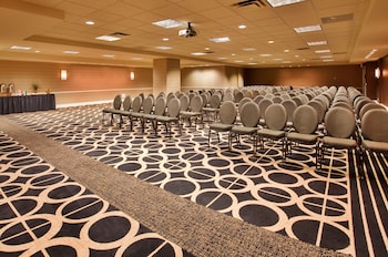 crowne plaza kansas city downtown by ihg