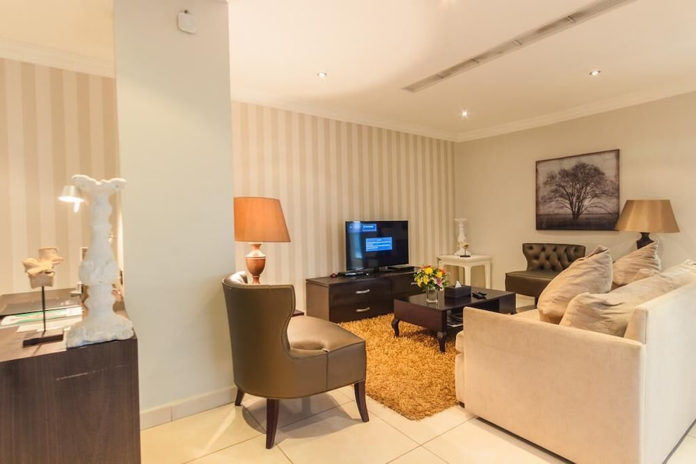 sarina suites and apartments