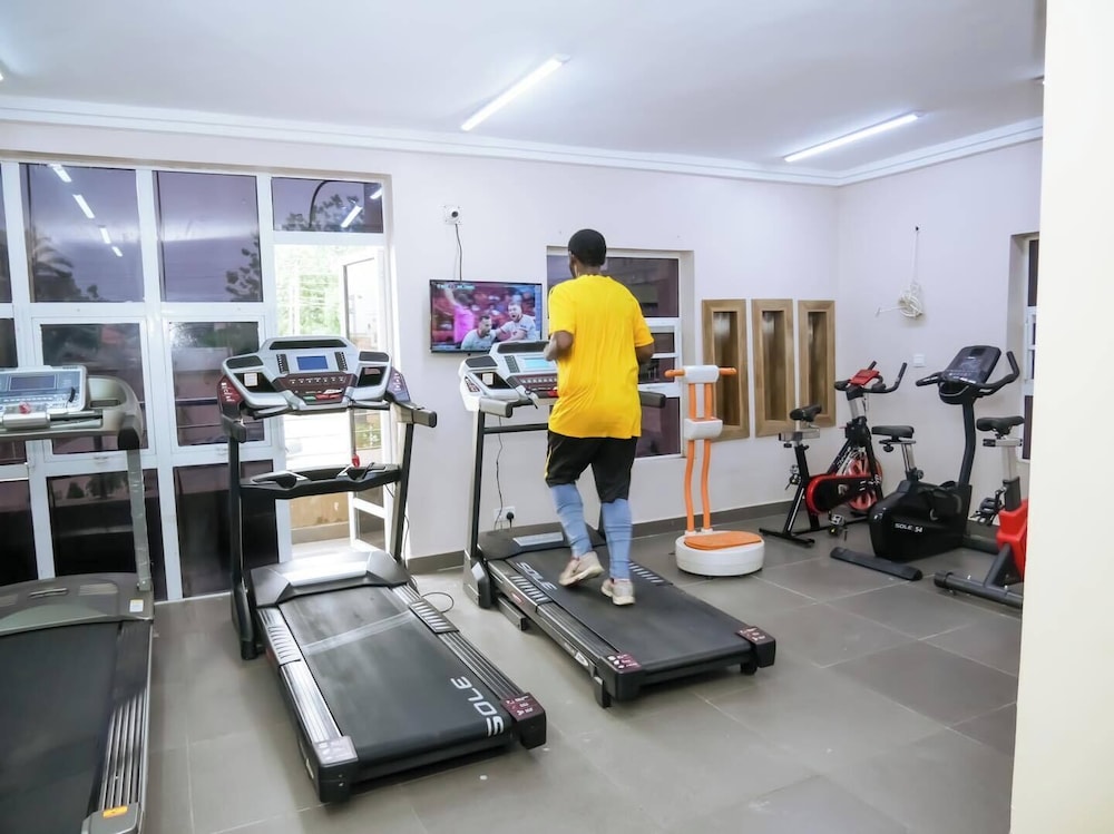 sarina suites and apartments