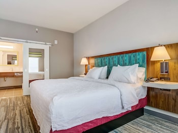 hampton inn and suites cincinnati midtown rookwood