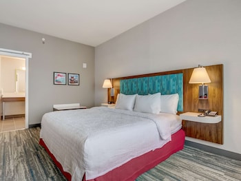 hampton inn and suites cincinnati midtown rookwood