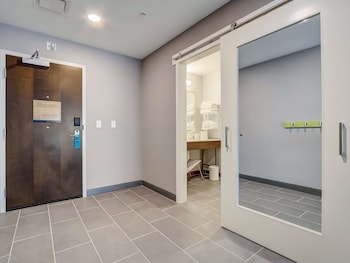 hampton inn and suites cincinnati midtown rookwood