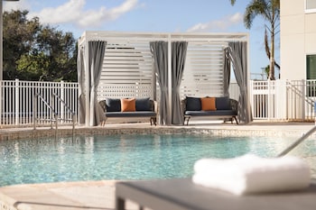holiday inn express cape canaveral an ihg hotel