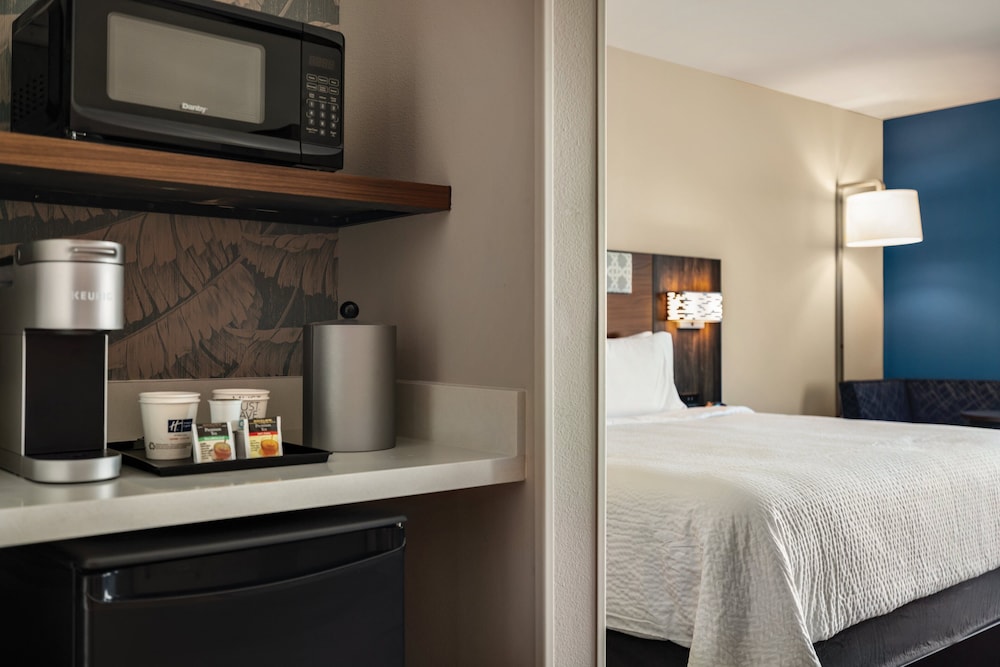 holiday inn express cape canaveral an ihg hotel