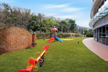 hilton garden inn huzhou high speed railway station