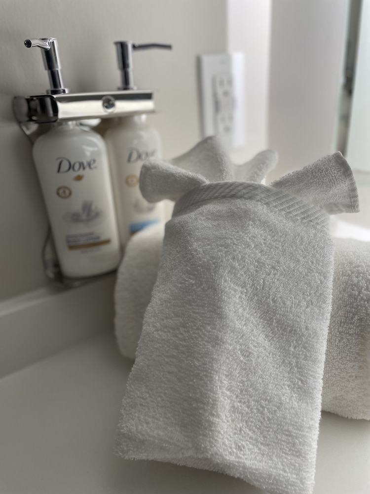 holiday inn express and suites muskegon grand haven