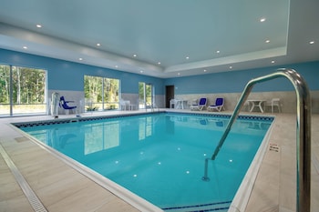 holiday inn express and suites muskegon grand haven