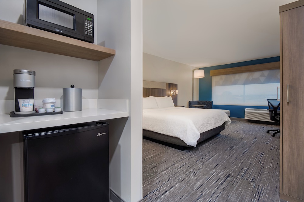 holiday inn express and suites muskegon grand haven