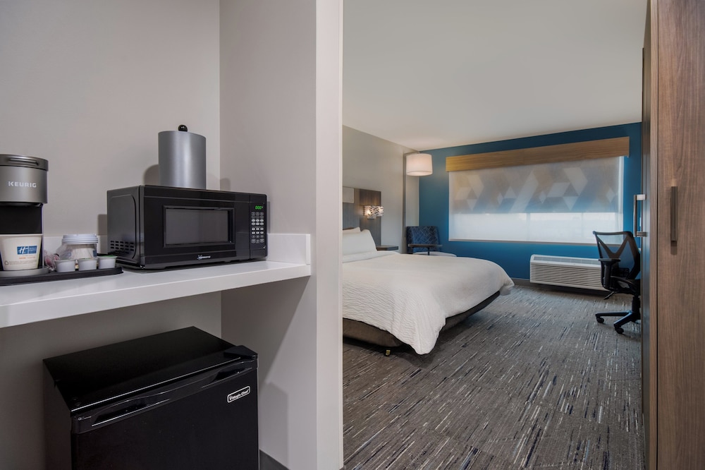 holiday inn express and suites muskegon grand haven