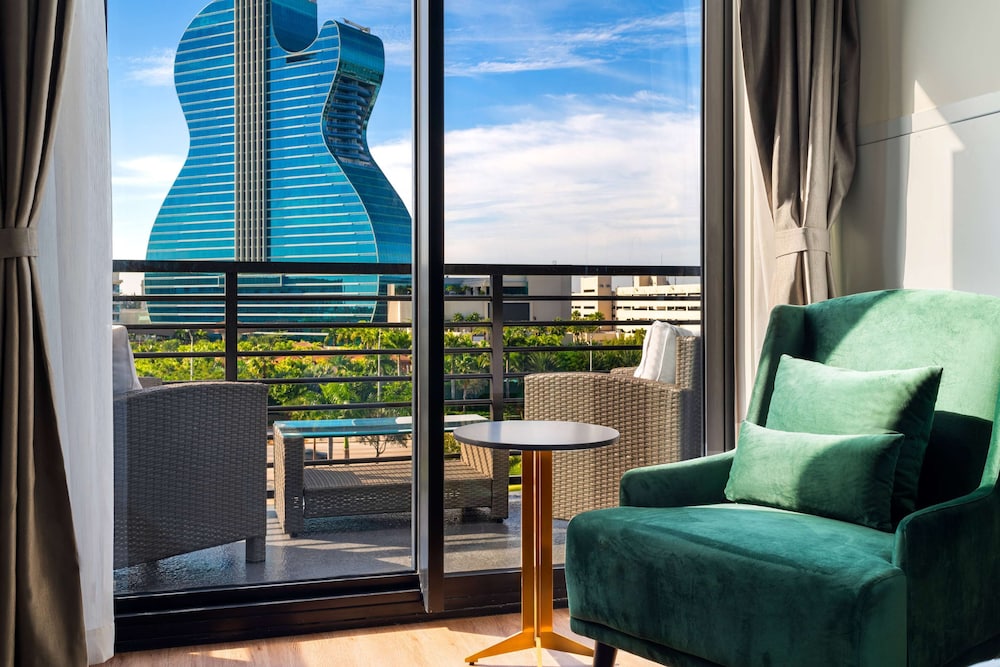 dolce by wyndham hollywood