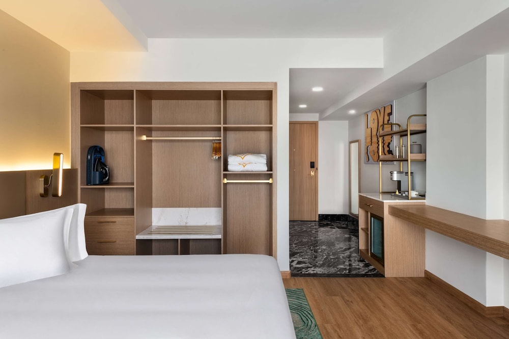 dolce by wyndham hollywood