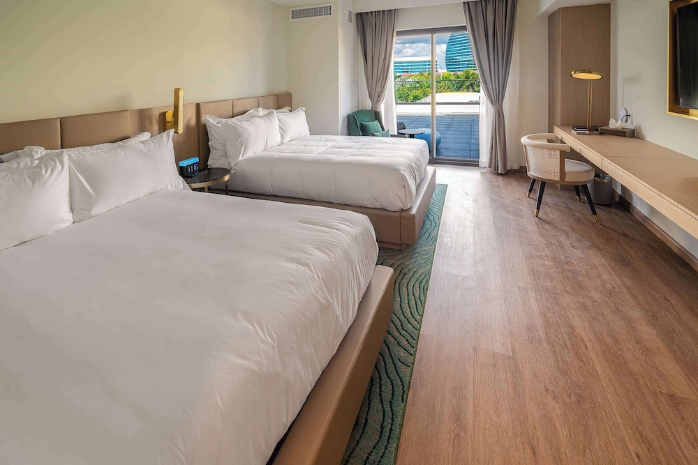 dolce by wyndham hollywood