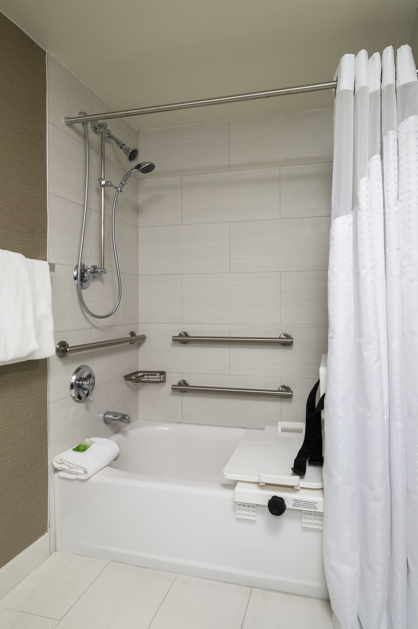 holiday inn express and suites king of prussia