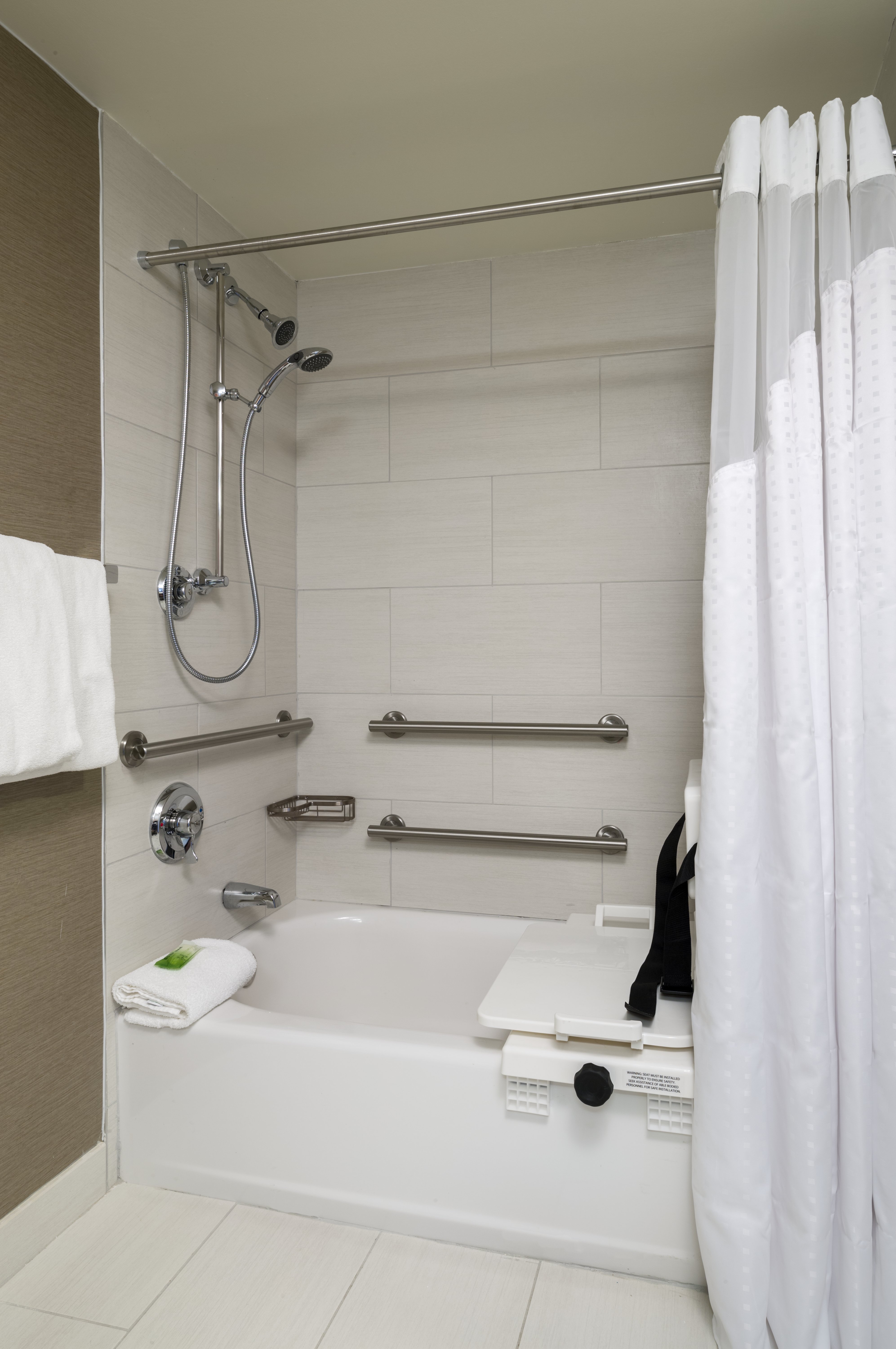 holiday inn express and suites king of prussia