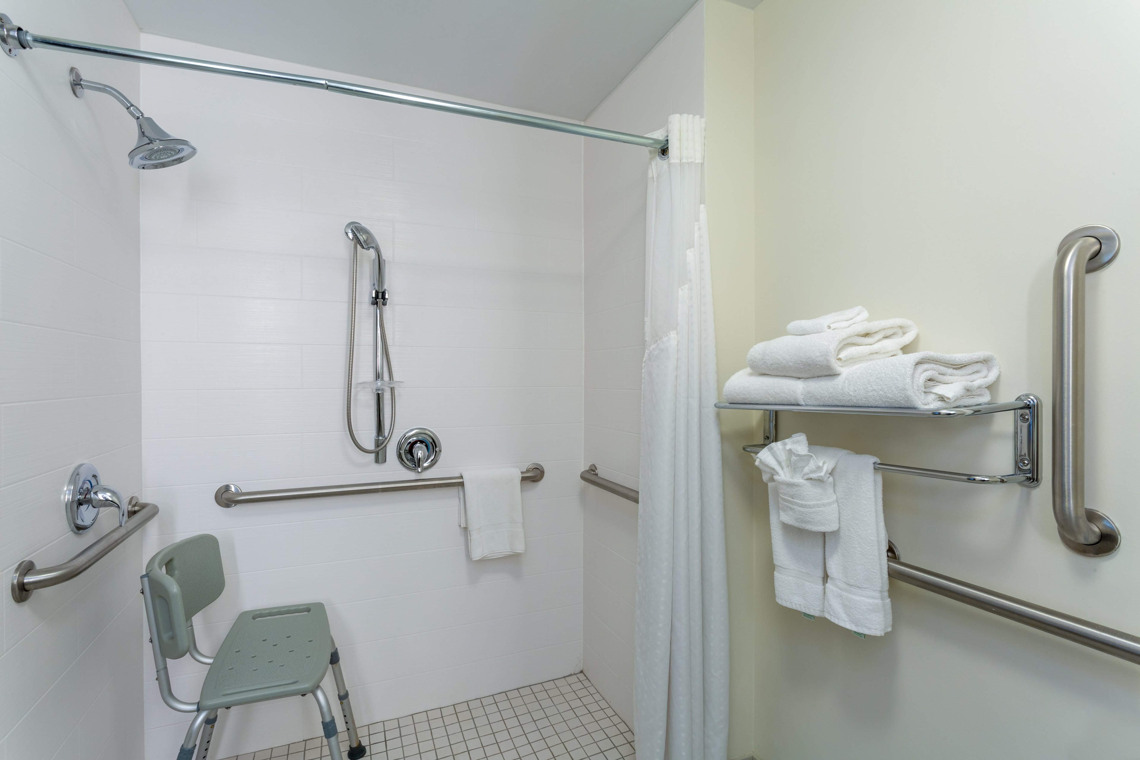 holiday inn express and suites king of prussia