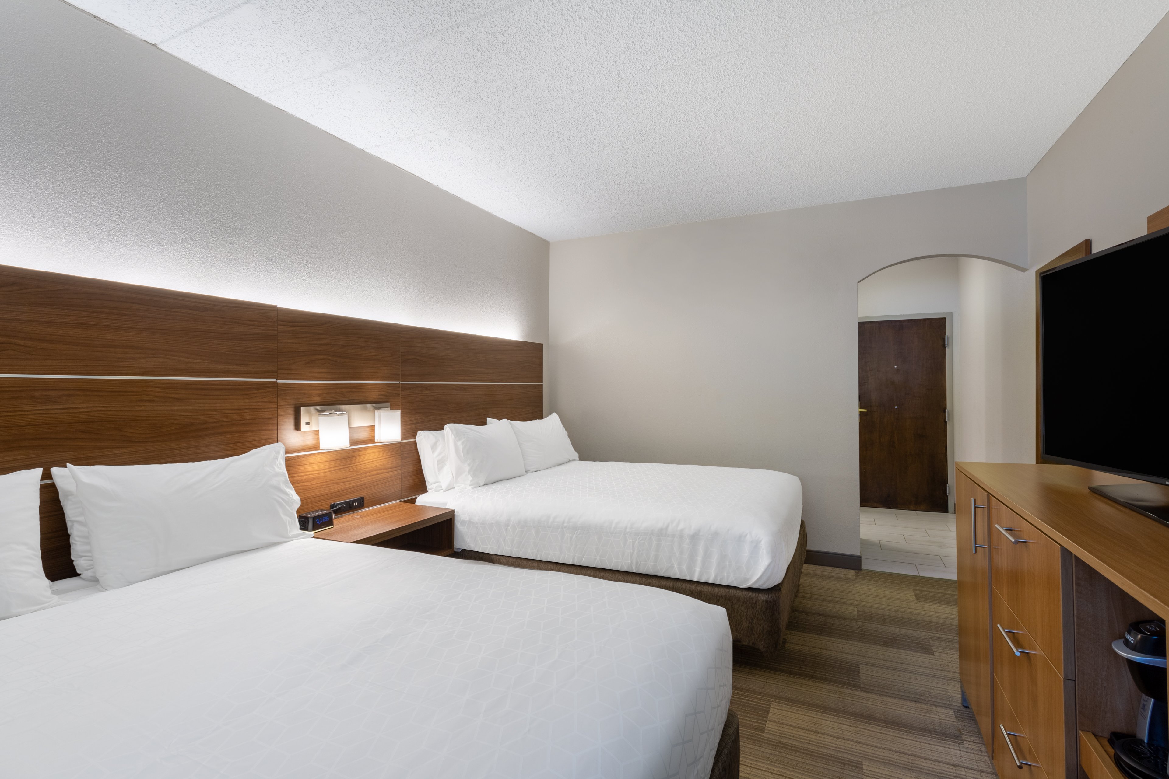 holiday inn express and suites king of prussia