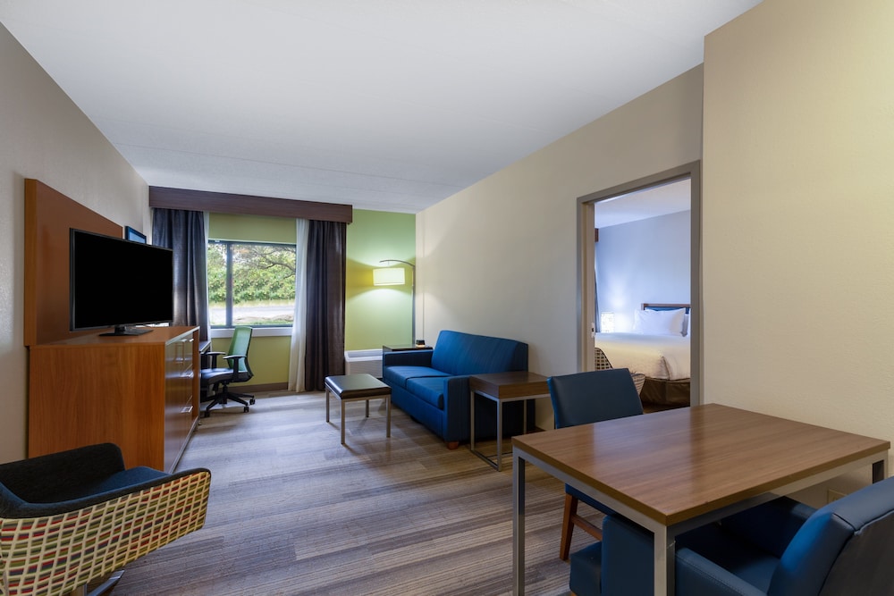 holiday inn express and suites king of prussia