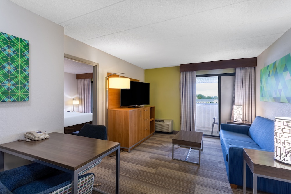 holiday inn express and suites king of prussia