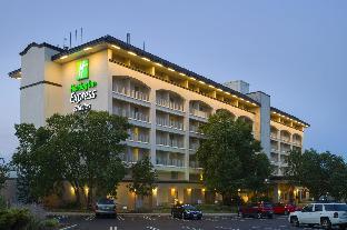 holiday inn express and suites king of prussia