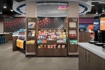 tru by hilton jackson