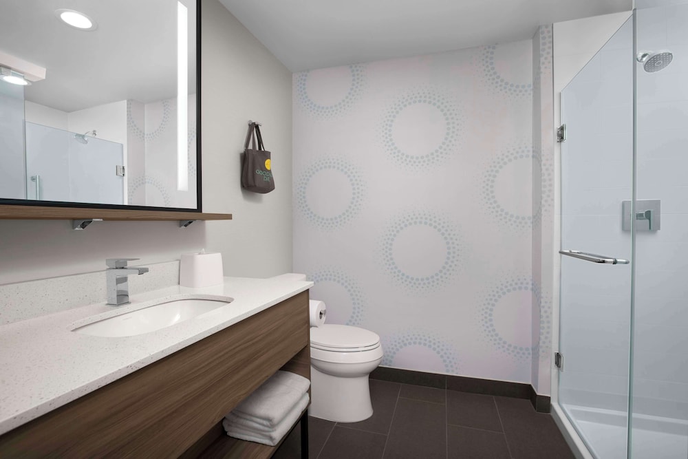 tru by hilton jackson