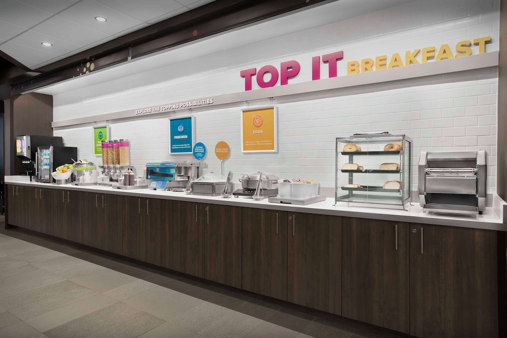 tru by hilton jackson