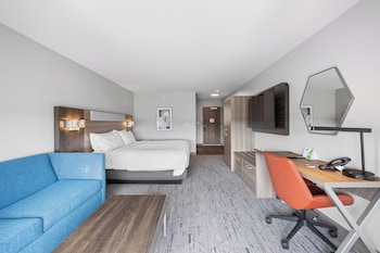 holiday inn express and suites marinette