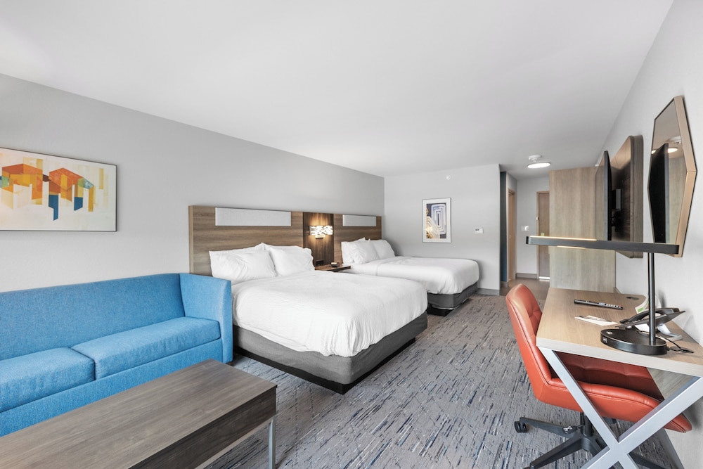 holiday inn express and suites marinette