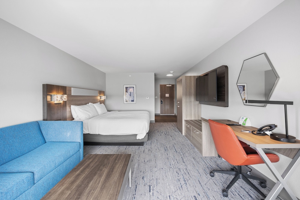 holiday inn express and suites marinette