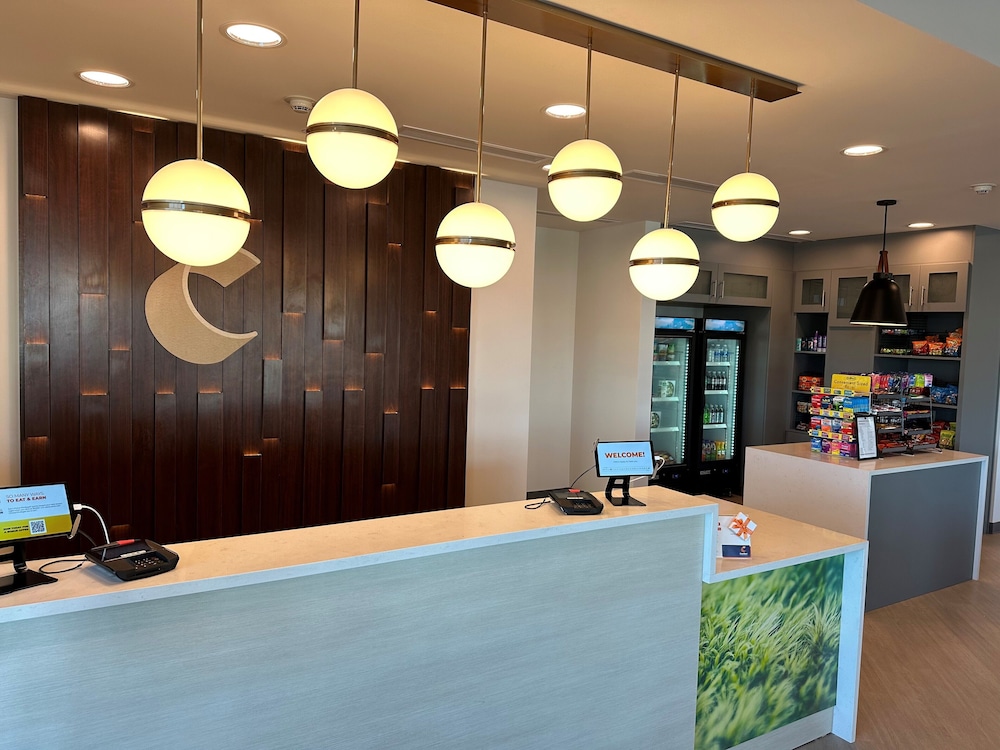 comfort inn and suites