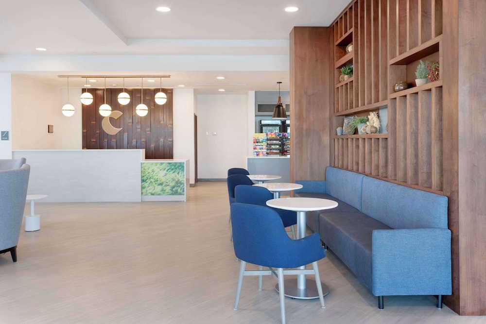 comfort inn and suites