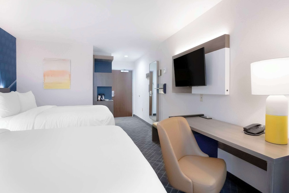 comfort inn and suites