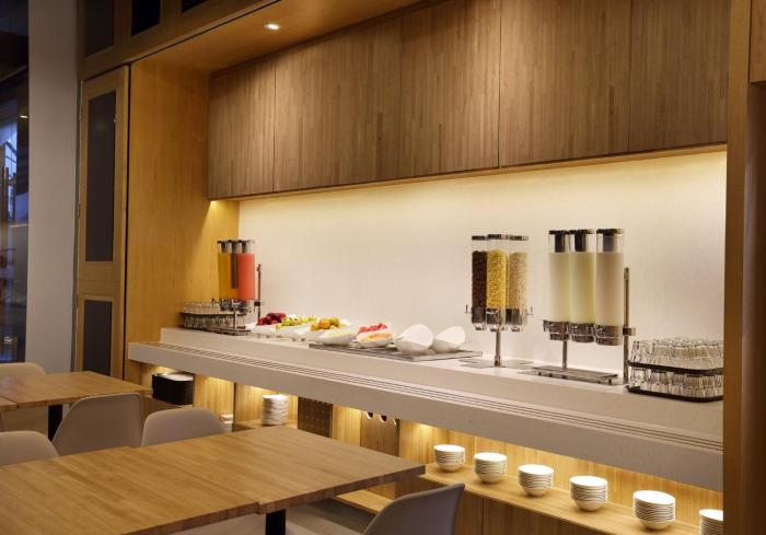 ai hotel jakarta thamrin