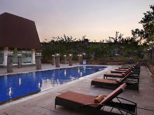 Oakwood Hotel & Apartments Taman Mini Jakarta,East Jakarta>>Bekasi,4 star