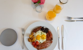 Ten Bompas,Johannesburg>>Farrarmere,5 star