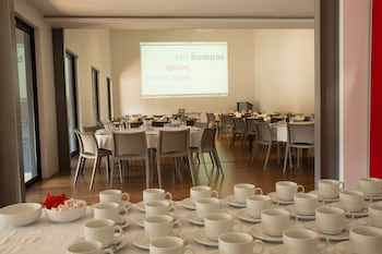 Ten Bompas,Johannesburg>>Farrarmere,5 star