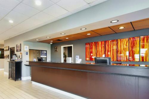 days inn and suites by wyndham johnson city