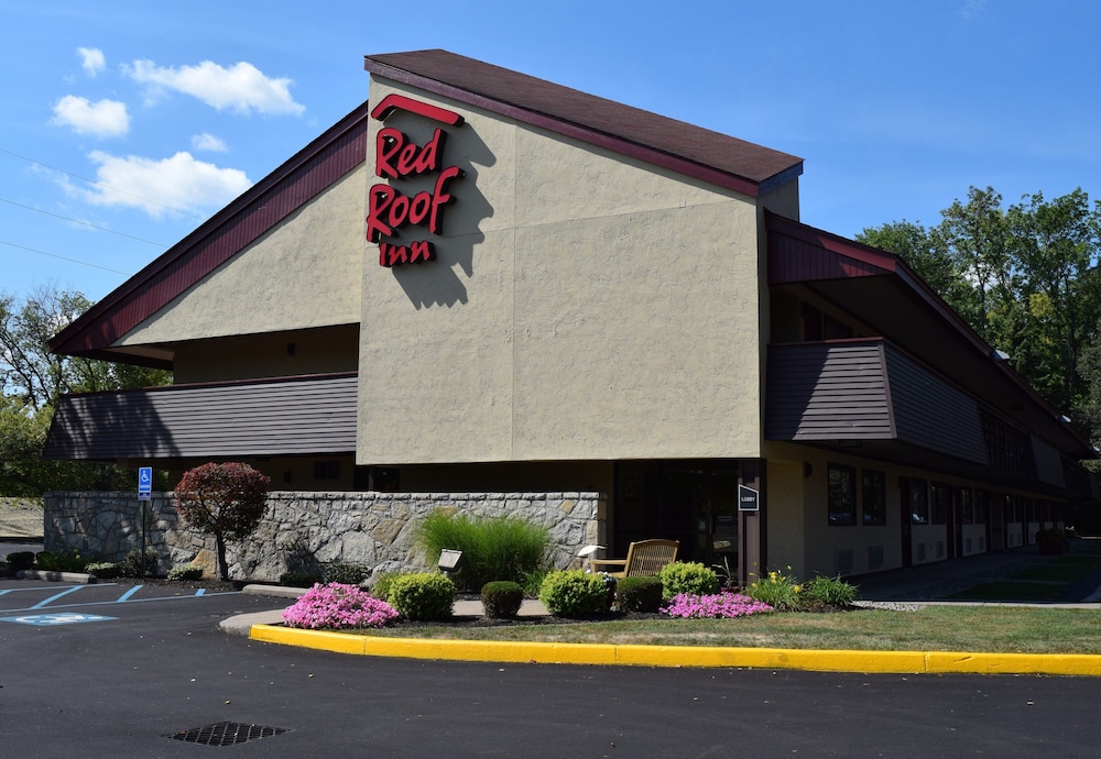 red roof inn utica