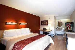 red roof inn utica
