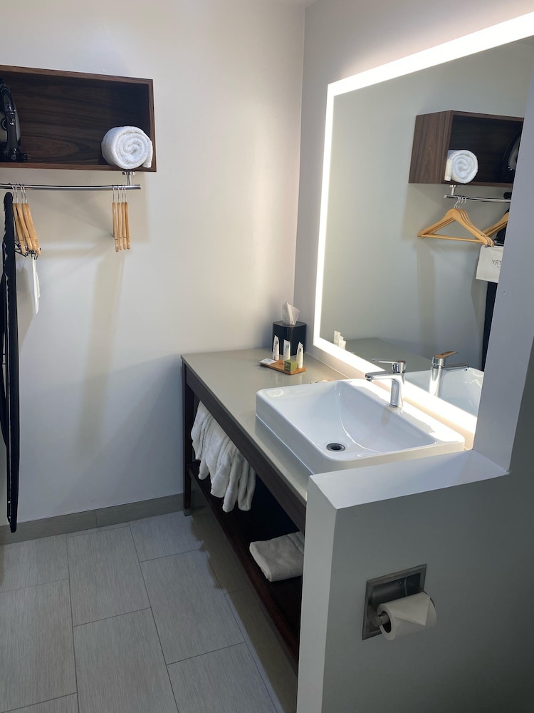 Country Inn & Suites By Radisson, Vallejo Napa Valley, Ca,Near Solano County Fairgrounds,3 star