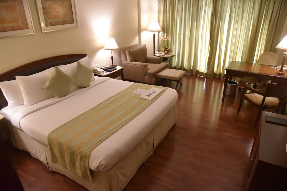 radisson hotel varanasi