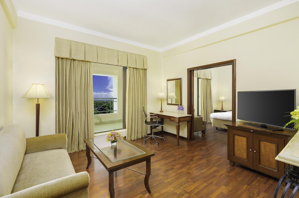 radisson hotel varanasi