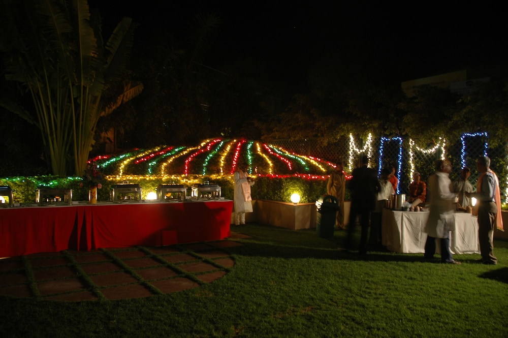 radisson hotel varanasi