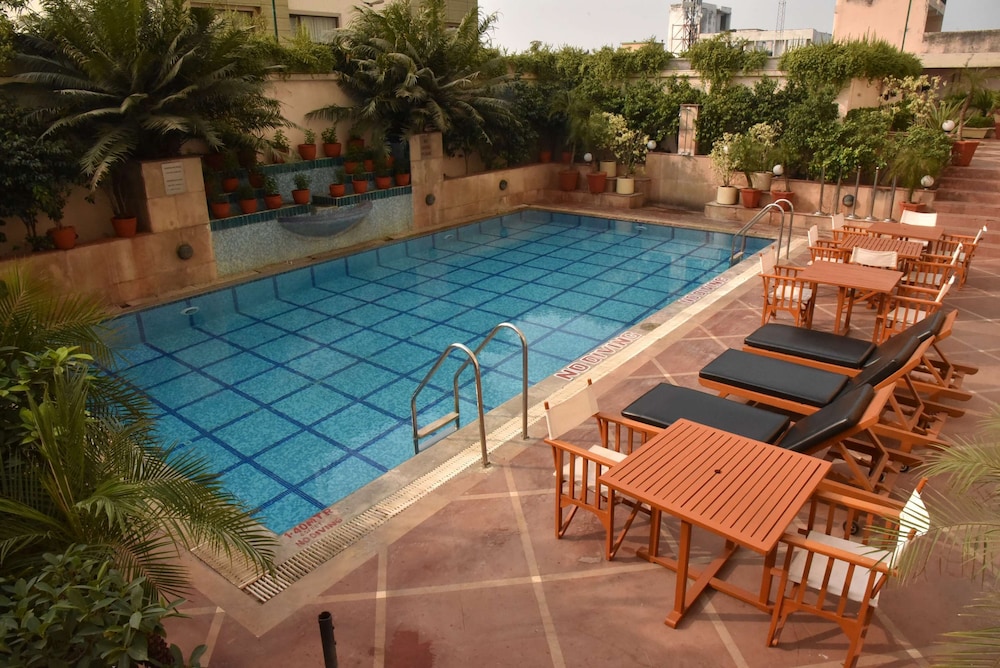 radisson hotel varanasi