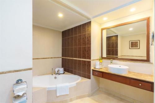 radisson hotel varanasi