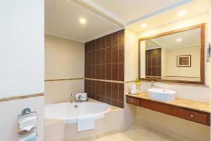 radisson hotel varanasi