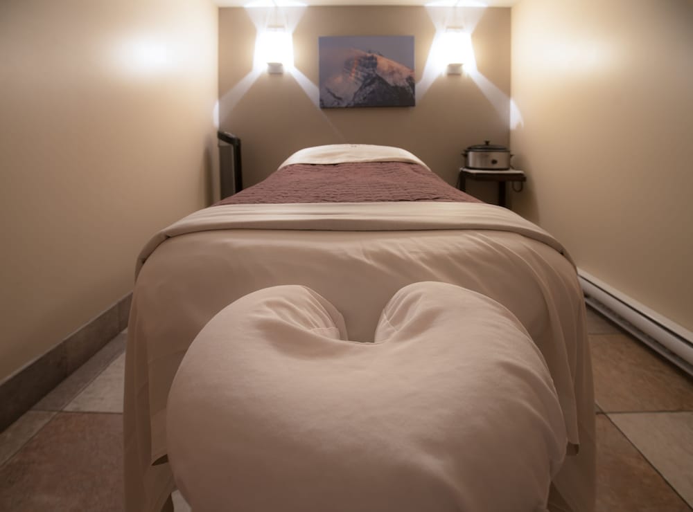 banff caribou lodge and spa