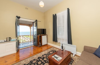 anchorage seafront hotel