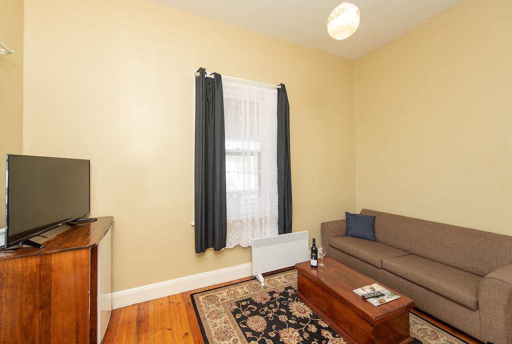 anchorage seafront hotel